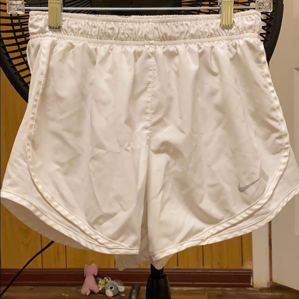 White nike shorts